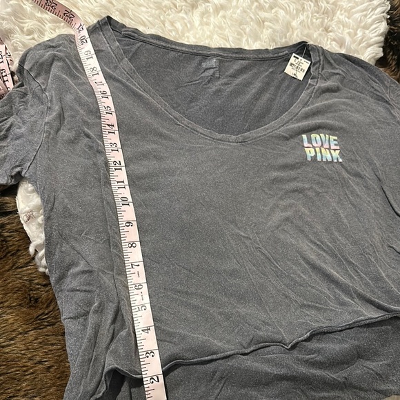 PINK Victoria's Secret Grey Longsleeve V-Neck Crop Top - Picture 8 of 8